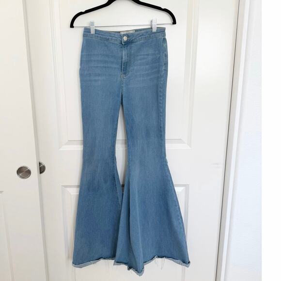 Free People Just Float On Flare High Rise Light Wash Retro Jeans 26 - Picture 2 of 5